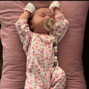 Snuggle me organic infant lounger